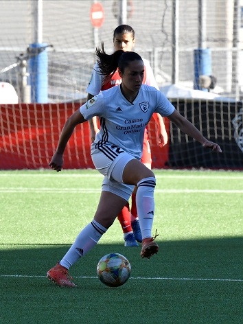 Estela Fernández en un partido frente al Sevilla la temporada pasada. Reguero - Fotosport